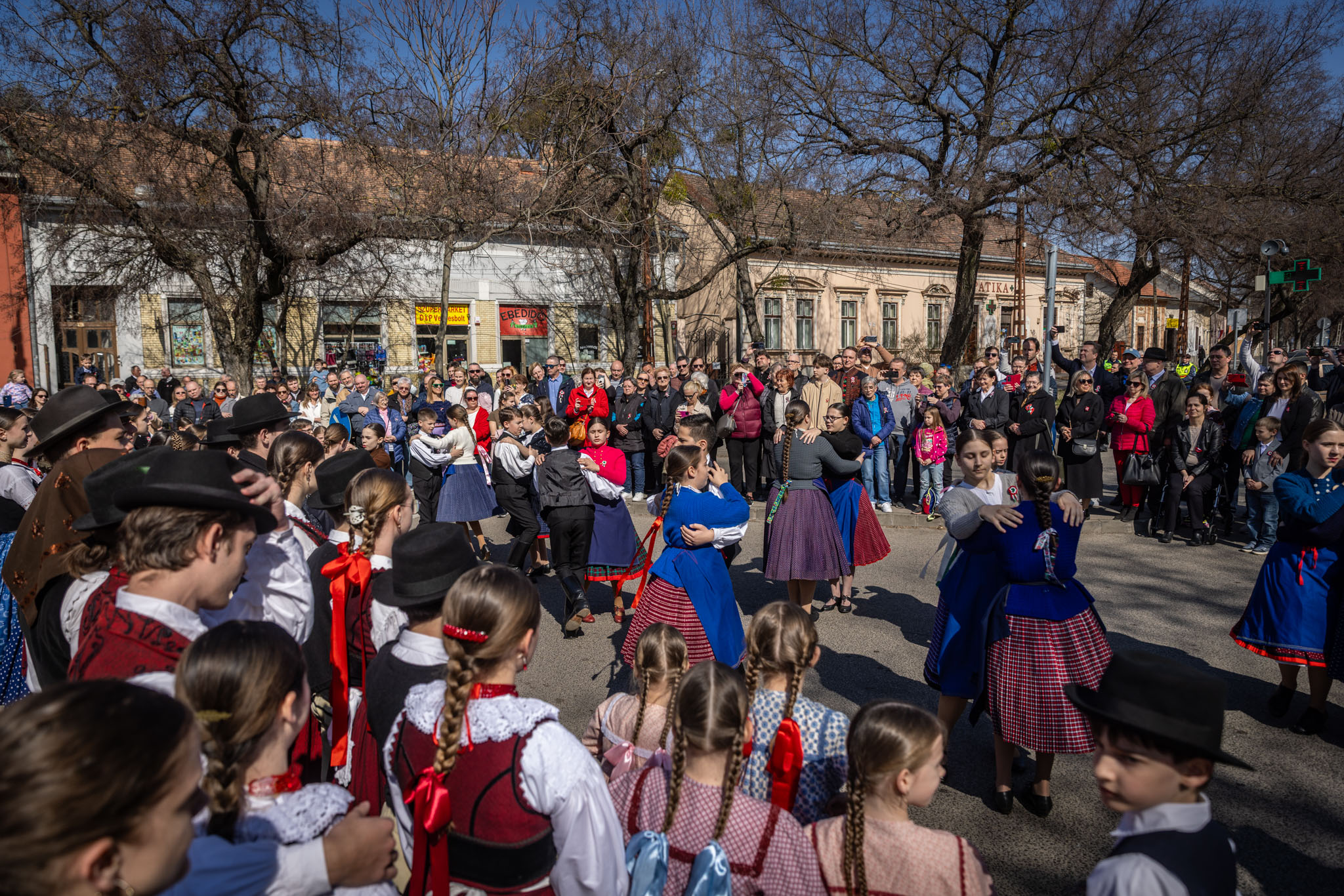 Két helyszínen emlékezett a kerület március 15-ére