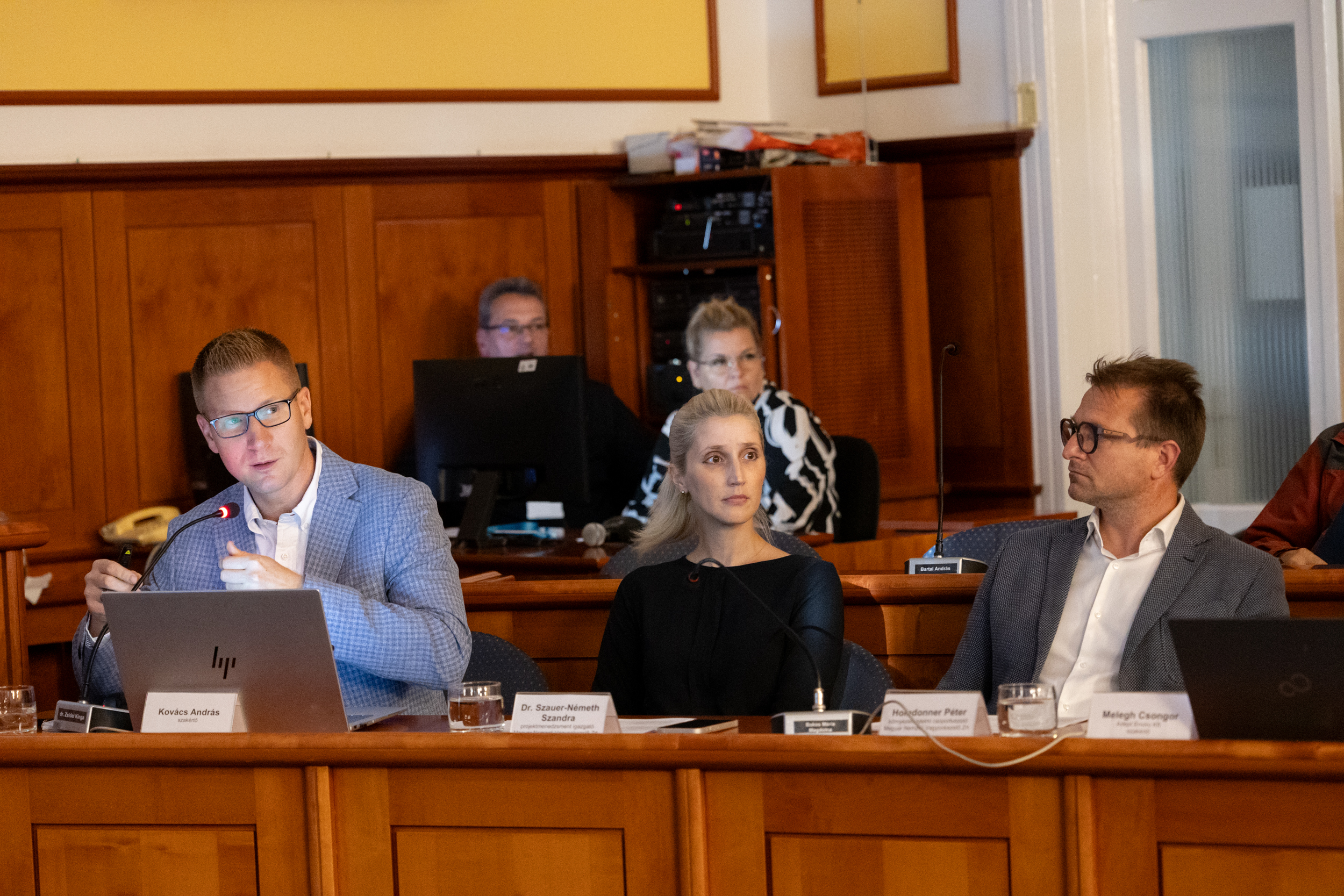 Szövőgyár utcai szennyezettségről szóló lakossági fórum