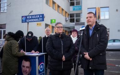 Barkóczi Balázs és Cserdiné Németh Angéla polgármester