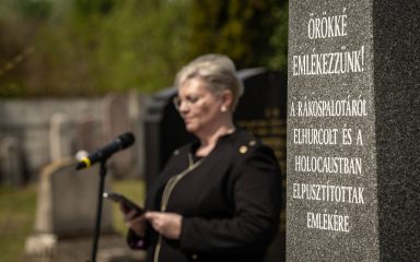 Cserdiné Németh Angéla polgármester a holokauszt magyarországi áldozatainak emléknapján