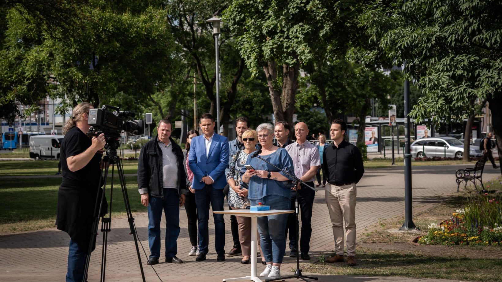 A polgármester, az alpolgármesterek és képviselők