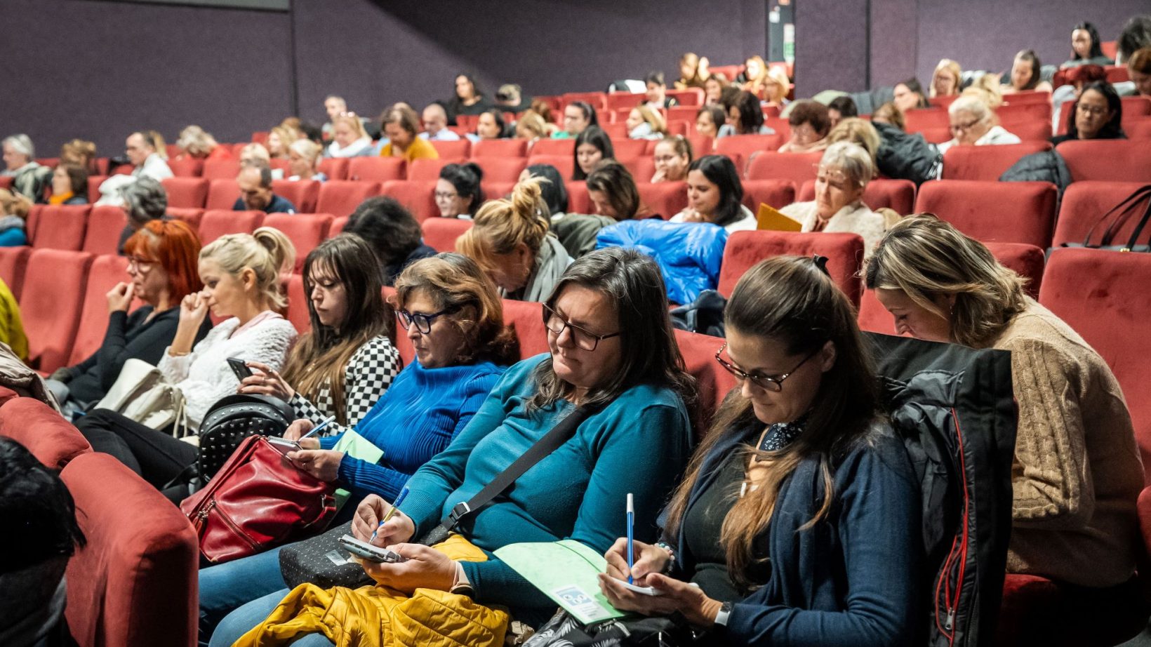 Konferencia az erőszakmentes kommunikációról
