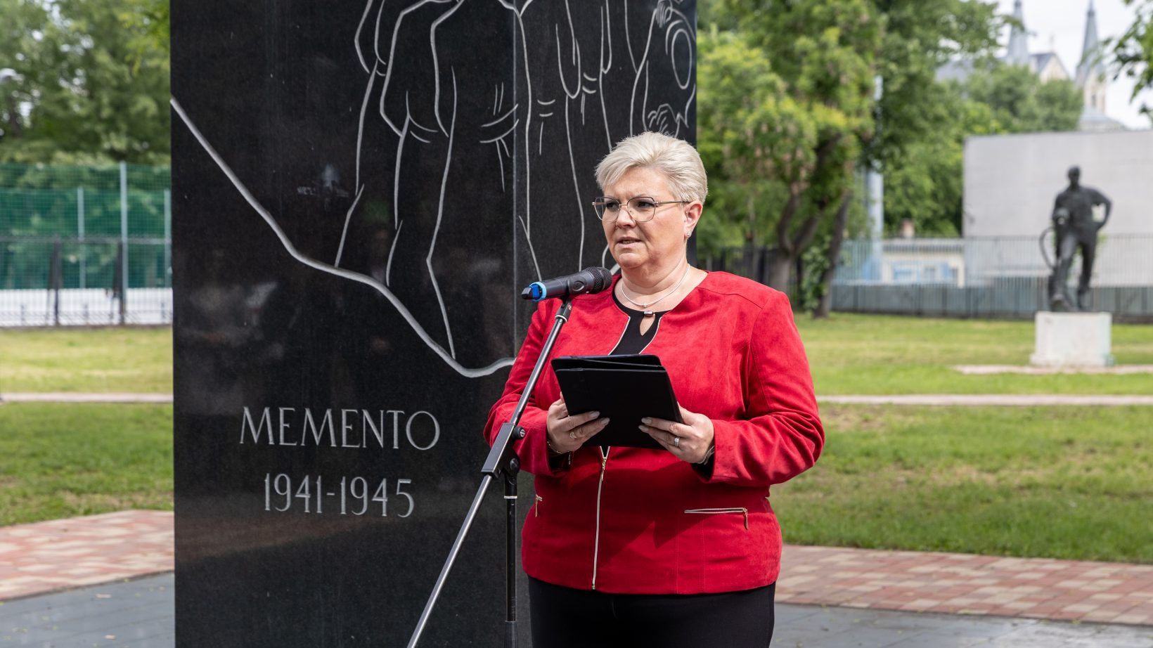 Cserdiné Németh Angéla polgármester