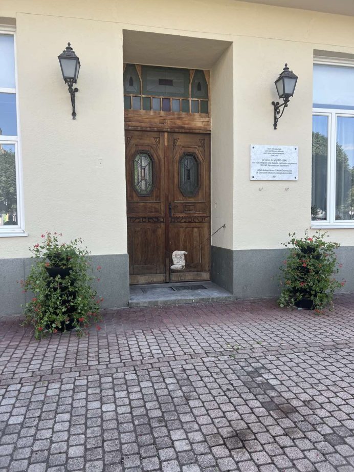 Virágtorony a kerületben