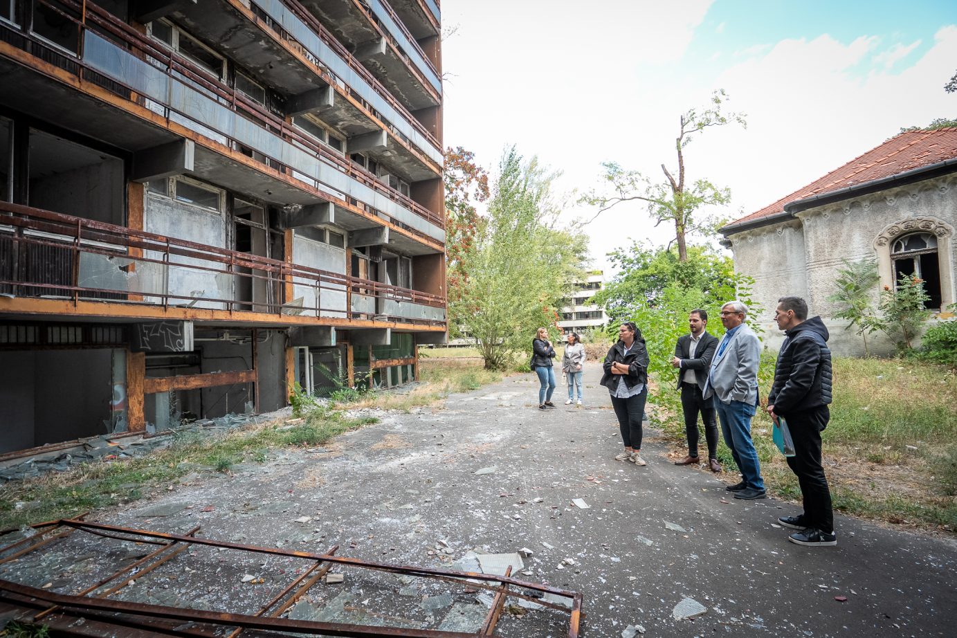 szakmai bejáráson az önkormányzat vezetői és a tervezőcsapat
